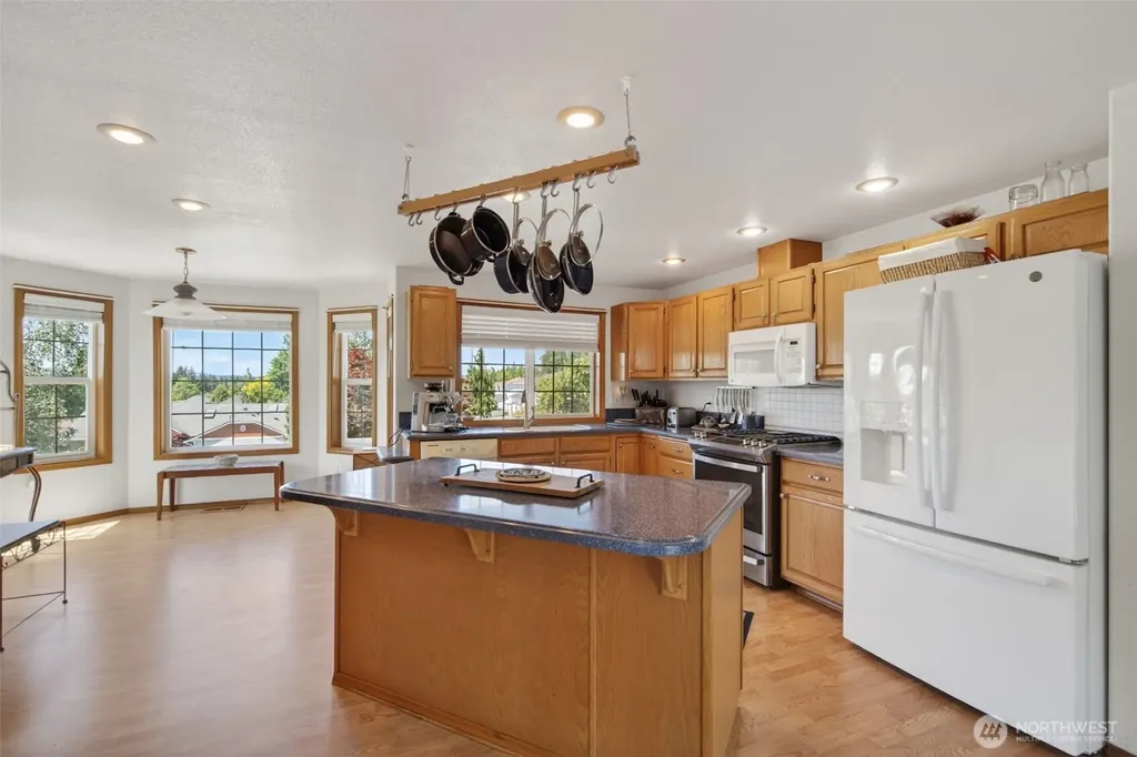 128 Jackson View Drive Chehalis WA 98532