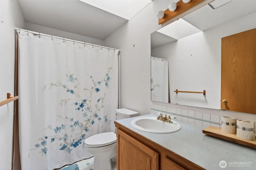 128 Jackson View Drive Chehalis WA 98532