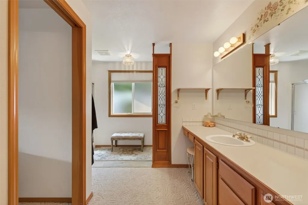 128 Jackson View Drive Chehalis WA 98532