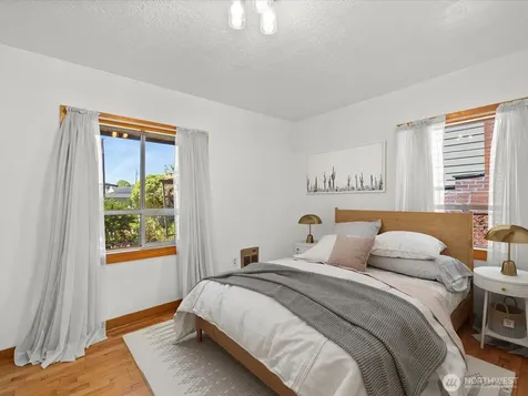 1035 Oakes Avenue Everett WA 98201