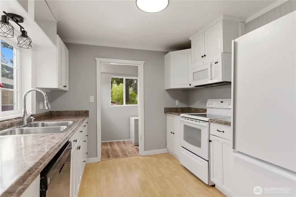 37418 39th Avenue S Auburn WA 98001