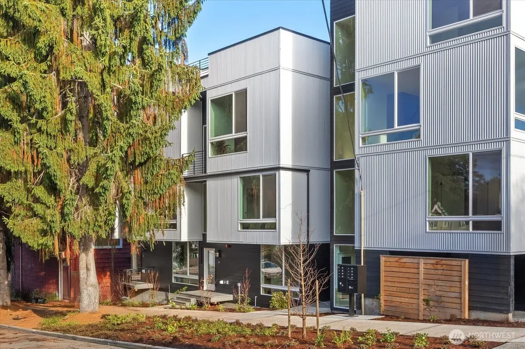 3120 Queen Anne Avenue N Seattle WA 98109