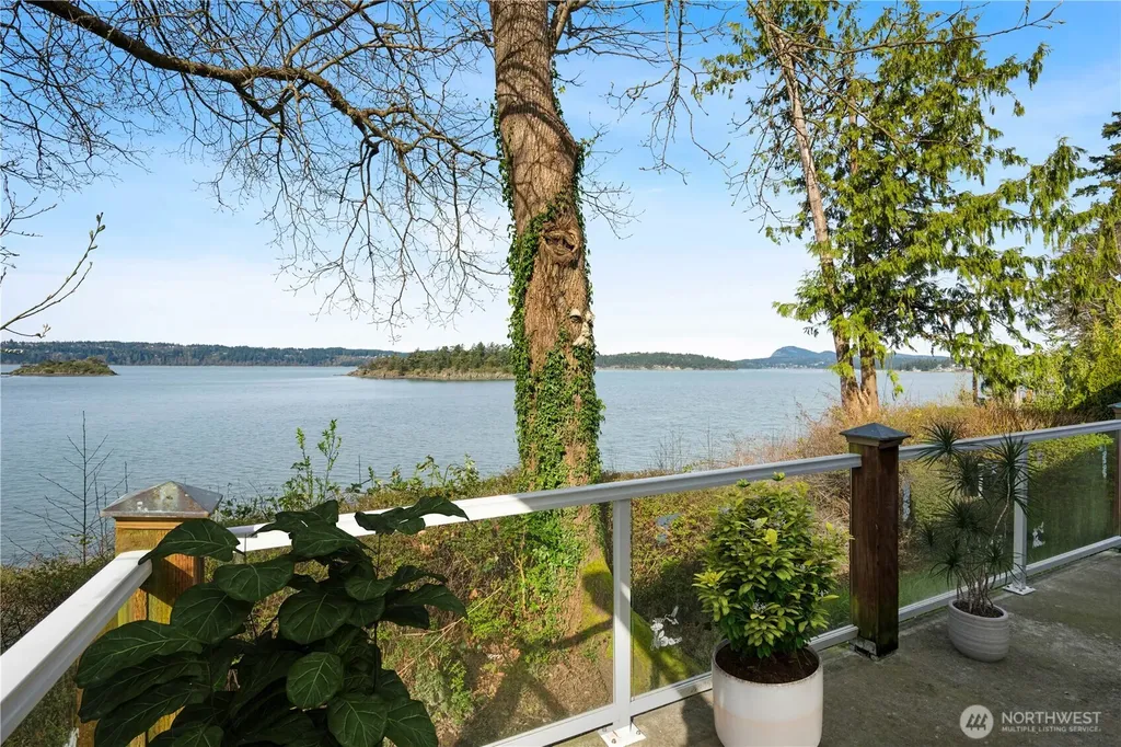 17888 Cobahud Road La Conner WA 98257