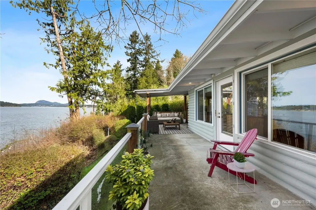 17888 Cobahud Road La Conner WA 98257