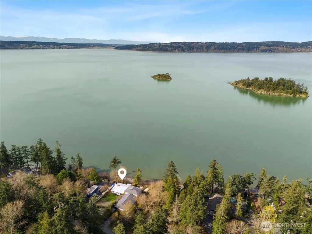 17888 Cobahud Road La Conner WA 98257
