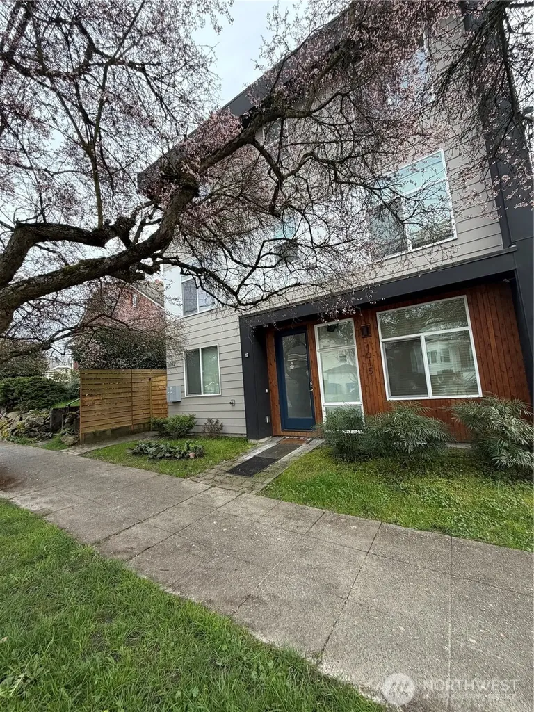 1017 NE 55th Street Seattle WA 98105