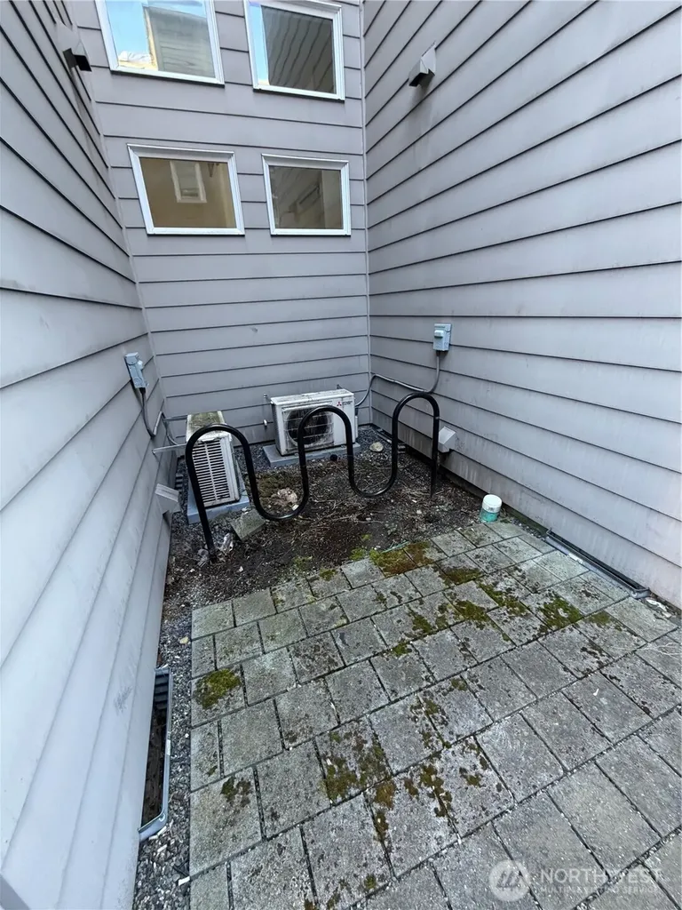 1017 NE 55th Street Seattle WA 98105