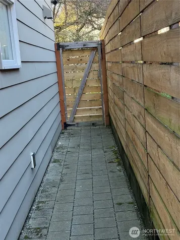 1017 NE 55th Street Seattle WA 98105