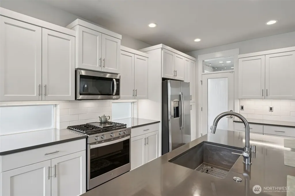 10004 NE 133rd Avenue Vancouver WA 98682