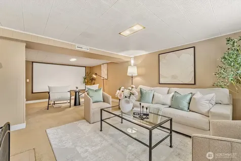 3953 153rd Avenue SE Bellevue WA 98006