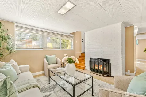3953 153rd Avenue SE Bellevue WA 98006