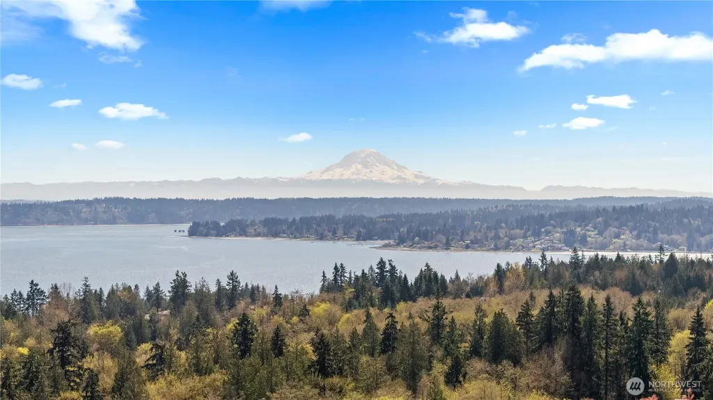 1745 Alaska Avenue E Port Orchard WA 98366