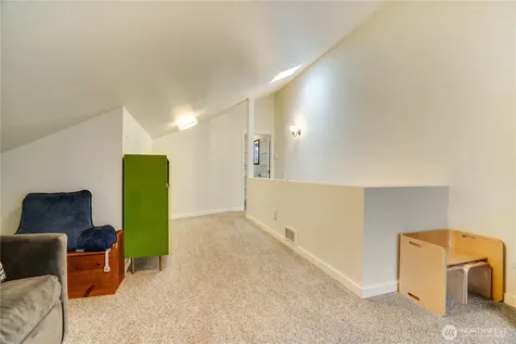 10319 Midvale Avenue N Seattle WA 98133