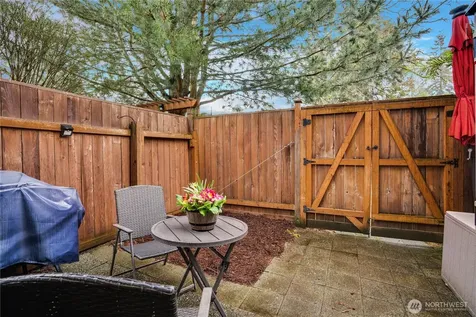 10319 Midvale Avenue N Seattle WA 98133