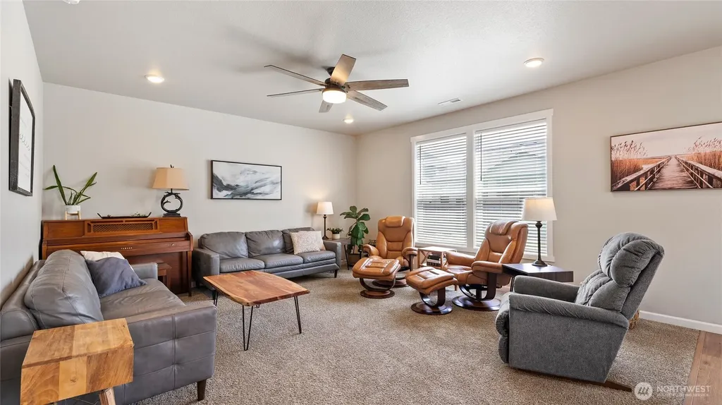 8215 Cardinal Peak Street West Richland WA 99353