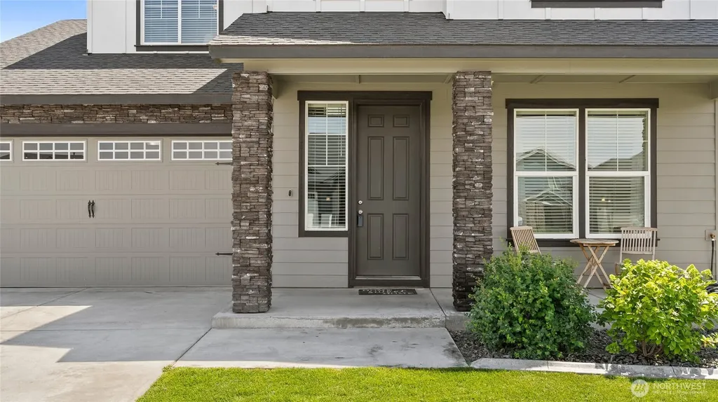 8215 Cardinal Peak Street West Richland WA 99353