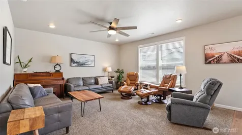 8215 Cardinal Peak Street West Richland WA 99353