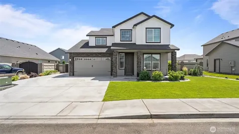 8215 Cardinal Peak Street West Richland WA 99353