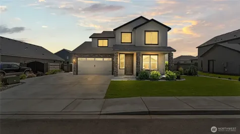 8215 Cardinal Peak Street West Richland WA 99353