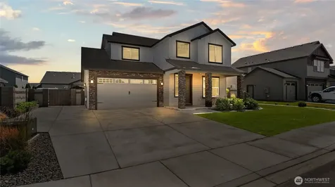 8215 Cardinal Peak Street West Richland WA 99353