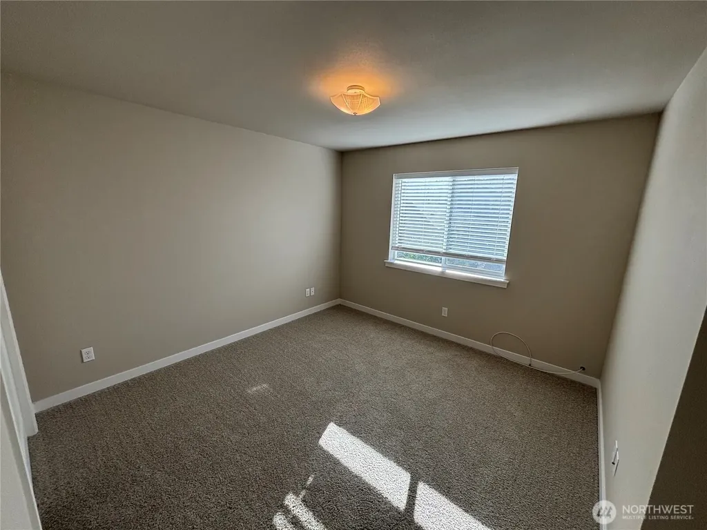26787 Red Maple Lane NE Kingston WA 98346