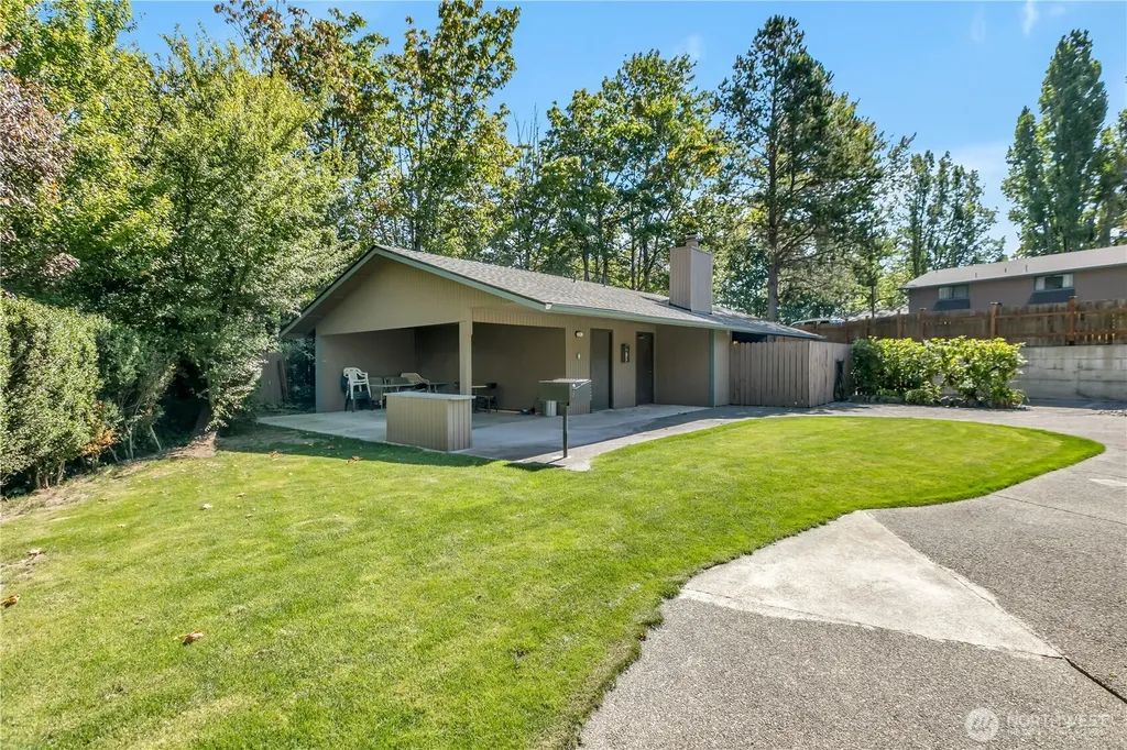 13564 37th Avenue S Tukwila WA 98168