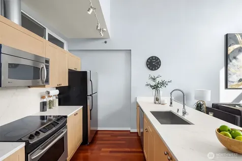 2717 Western Avenue Seattle WA 98121
