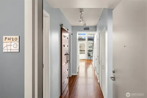 2717 Western Avenue Seattle WA 98121