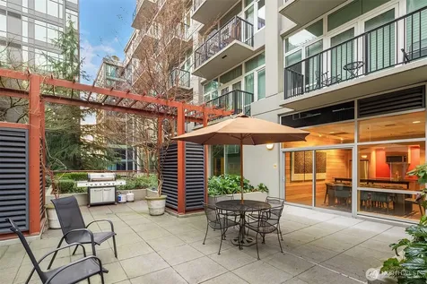 2717 Western Avenue Seattle WA 98121