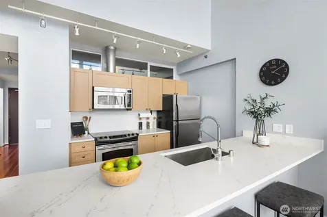 2717 Western Avenue Seattle WA 98121