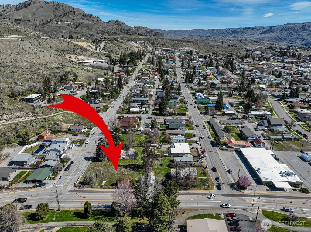 325 W Highland Avenue Chelan WA 98816