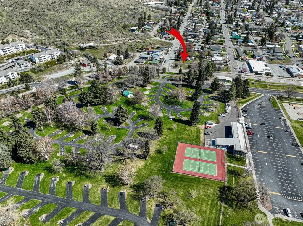 325 W Highland Avenue Chelan WA 98816