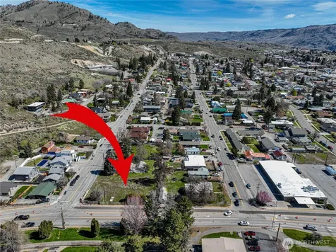 325 W Highland Avenue Chelan WA 98816