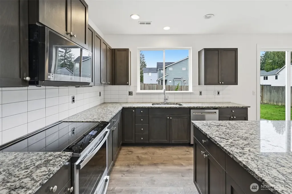 7343 31st Place NE Marysville WA 98270