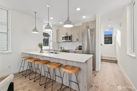 945 NW 61st Street Seattle WA 98107
