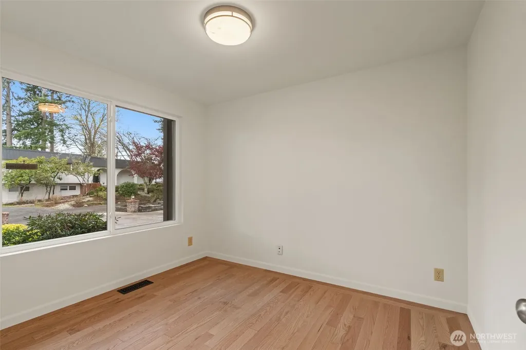 8615 184th Street SW Edmonds WA 98026