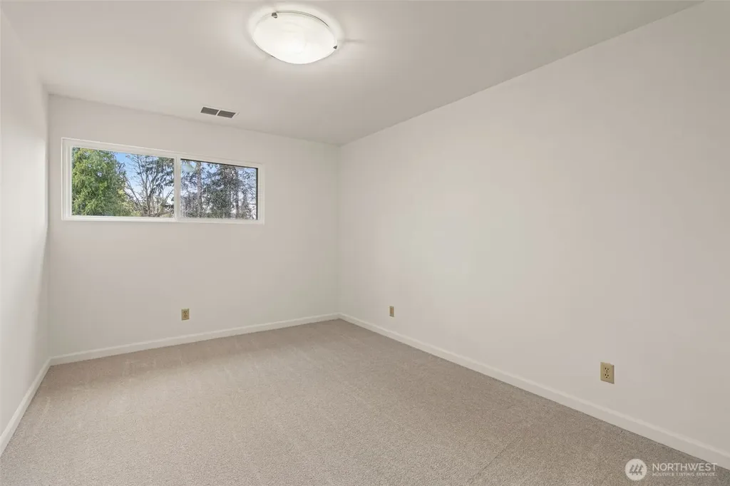 8615 184th Street SW Edmonds WA 98026