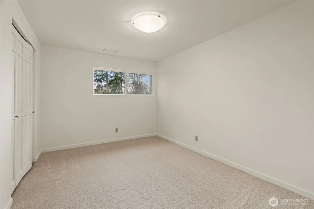 8615 184th Street SW Edmonds WA 98026