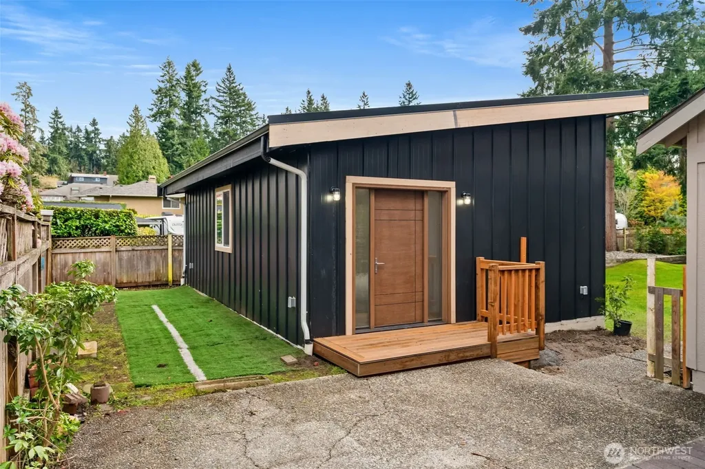 8615 184th Street SW Edmonds WA 98026