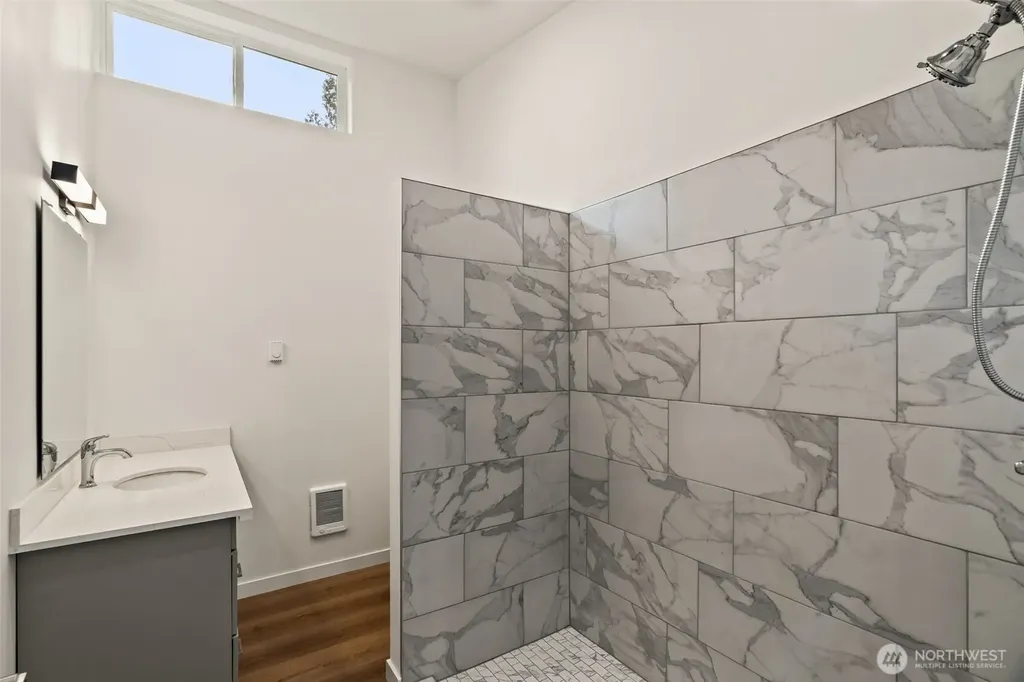 8615 184th Street SW Edmonds WA 98026