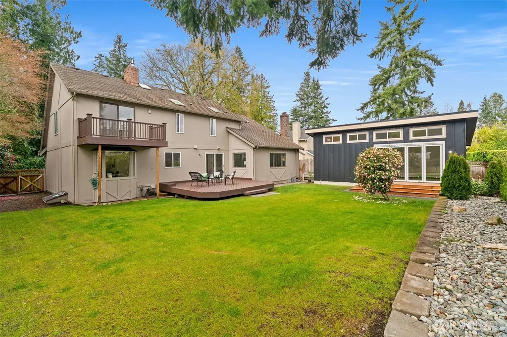 8615 184th Street SW Edmonds WA 98026