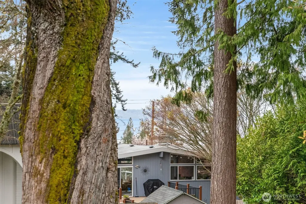 8615 184th Street SW Edmonds WA 98026