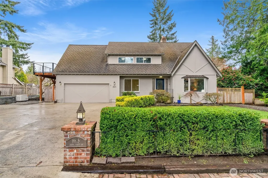8615 184th Street SW Edmonds WA 98026