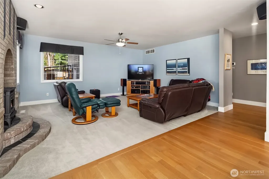 1631 180th Place SW Lynnwood WA 98037