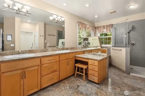 1631 180th Place SW Lynnwood WA 98037