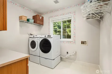 1631 180th Place SW Lynnwood WA 98037