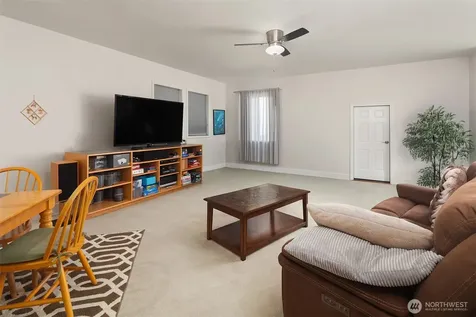 1631 180th Place SW Lynnwood WA 98037