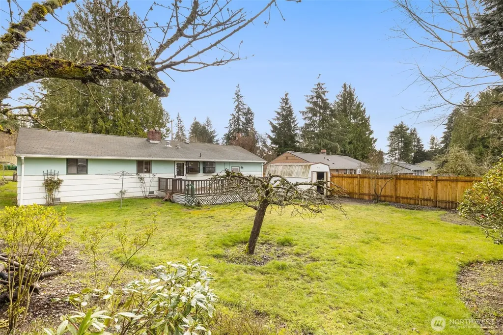 20401 25th Avenue NE Shoreline WA 98155