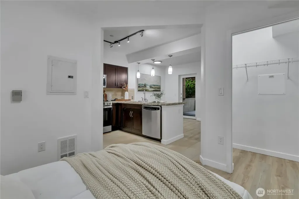 5450 Leary Avenue NW Seattle WA 98107