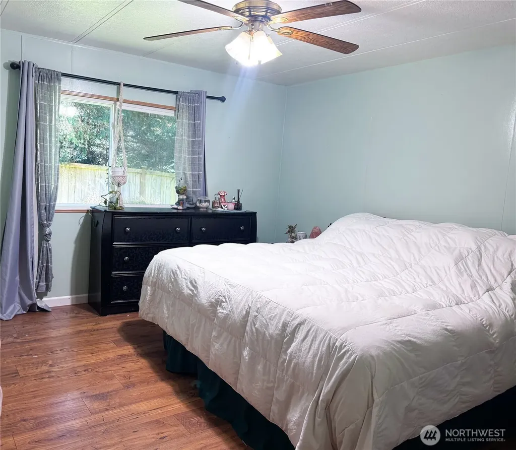 521 NE Larson Lake Road Belfair WA 98528